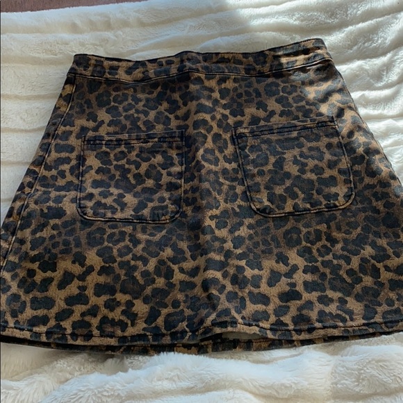 Cheeta print skirt - Picture 1 of 2